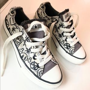 Converse All Stars Black and White Doodle low top Junior size 13.5